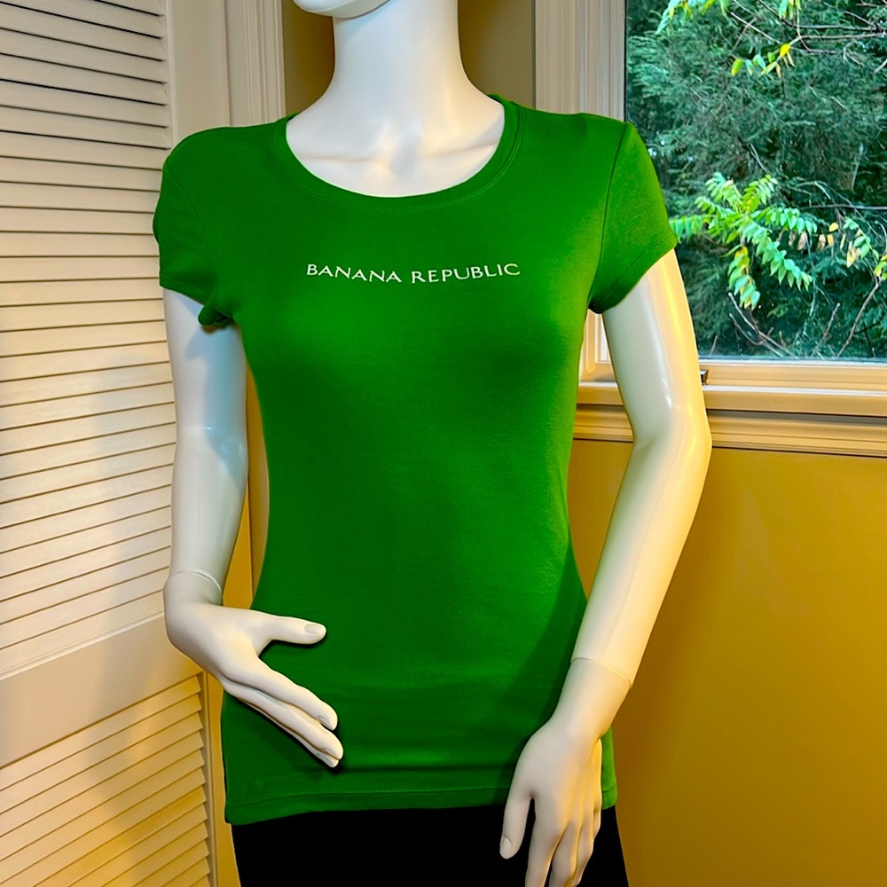 BANANA REPUBLIC women’s tee size X Small